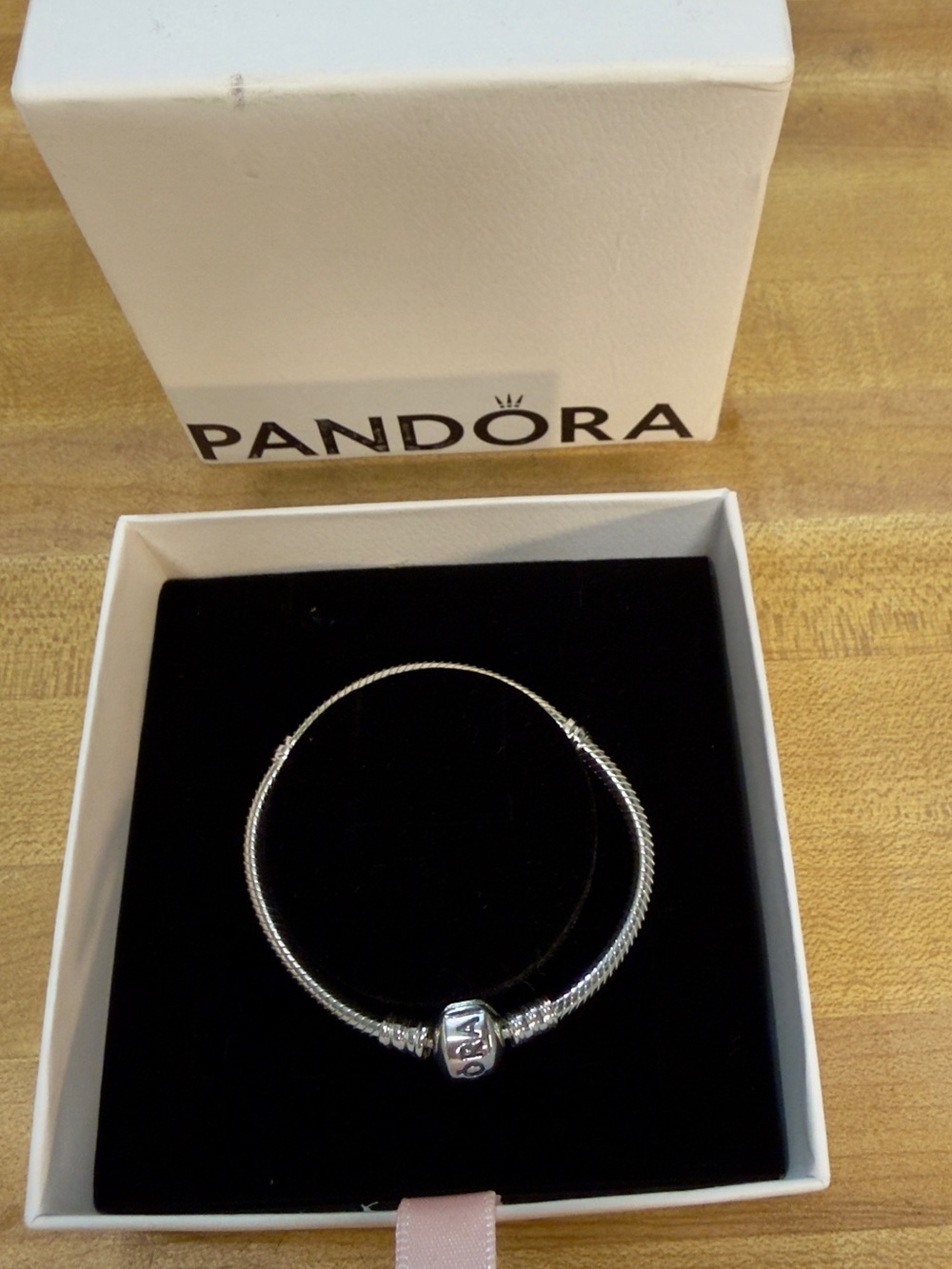 Pandora Moments sterling silver snake chain bracelet with a barrel clasp 6.2 in